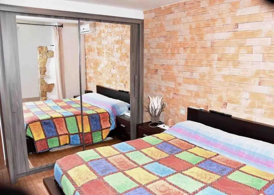 Apartment Apartment, Beach 3 Minutes Walk, Spiaggia 3 Minuti A Piedi Su Forti