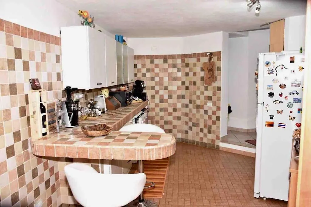 Apartment Apartment, Beach 3 Minutes Walk, Spiaggia 3 Minuti A Piedi Su Forti Italy